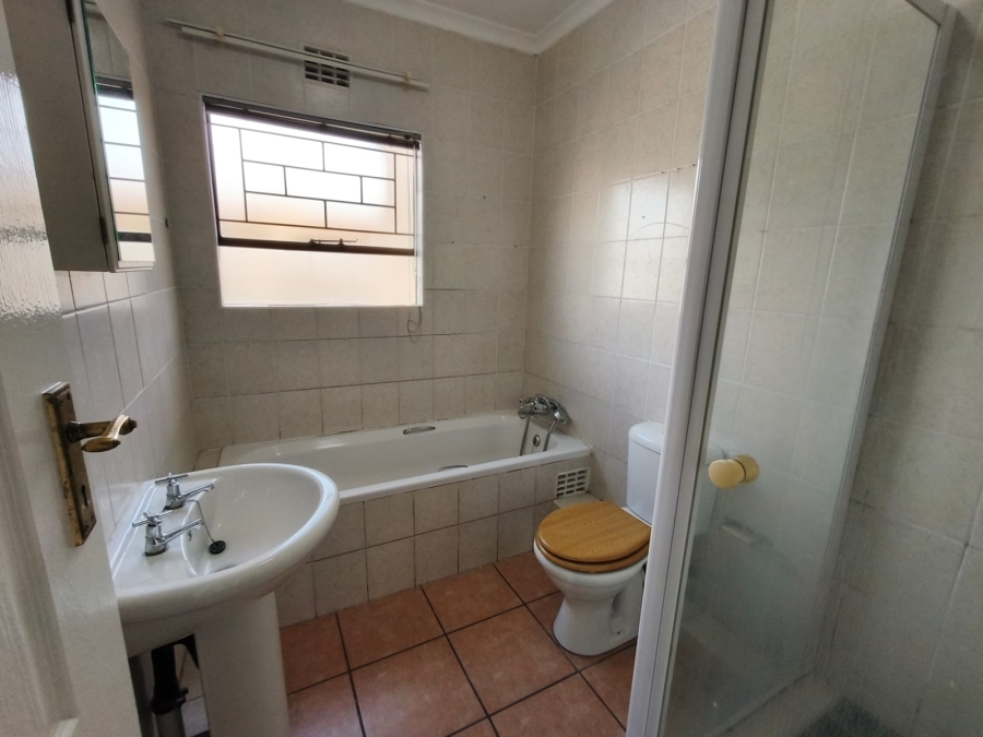 2 Bedroom Property for Sale in Vaalpark Free State
